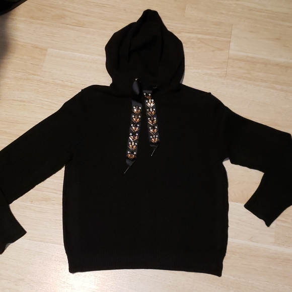 Sweater - Picture 2 of 6